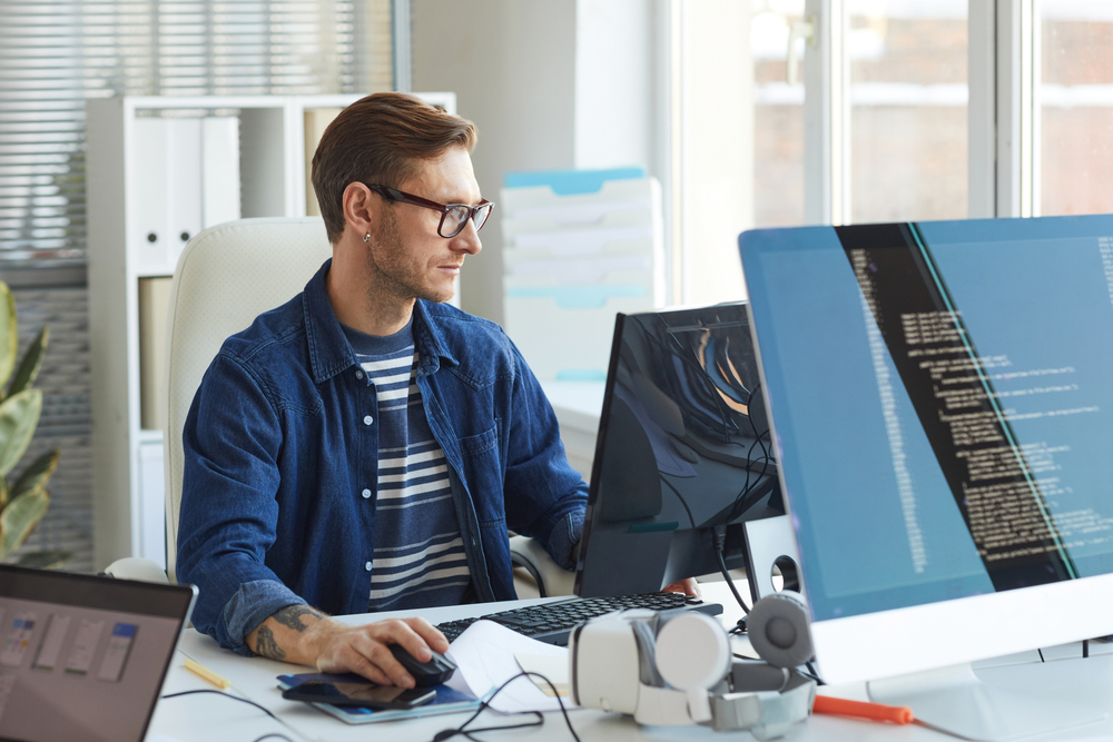 Umschulung: Fachinformatiker werden und den Quereinstieg in einen IT-Beruf schaffen.