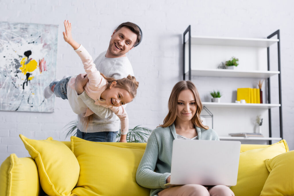 Teilzeitjobs auf der Jobbörse der Arbeitsagentur finden. Auf JobMESH findest du eine große Auswahl an freien Teilzeitstellen vom Arbeitsamt.