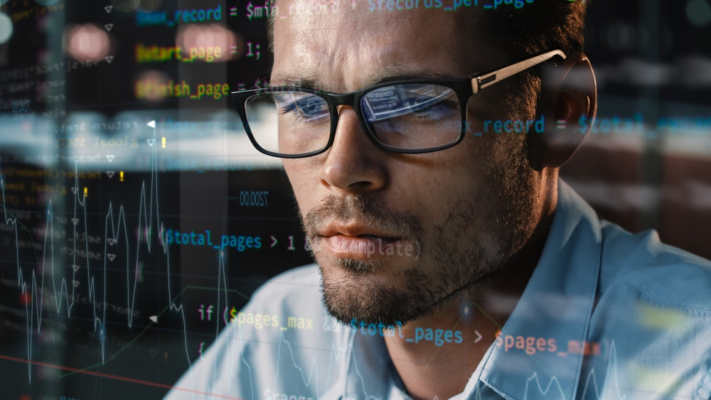 Egal ob mit Studium als Informatiker oder als Fachinformatiker mit Ausbildung. Informatiker sind für viele Bereiche im Büro unverzichtbar.